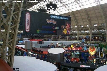 Autre vue générale du stand Nintendo